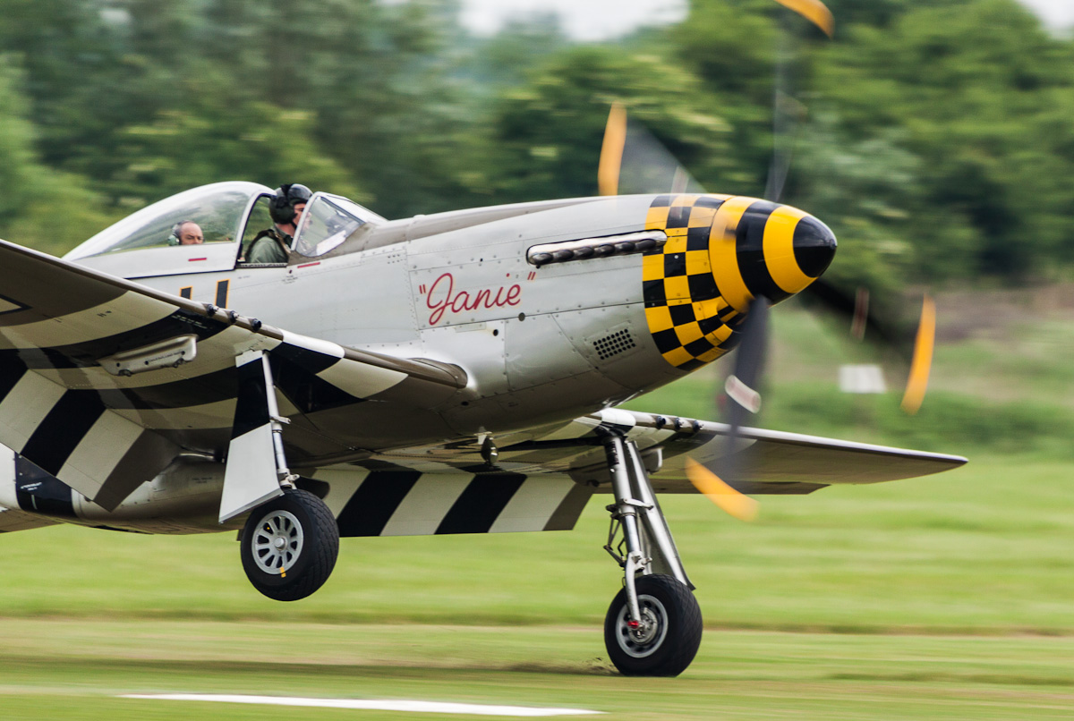Mustang 'Janie' landing at the Shuttleworth Collection